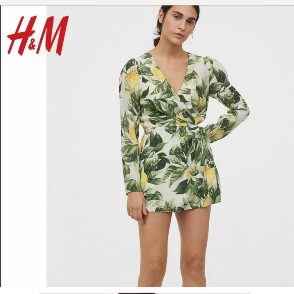 H&M V-neck romper play suite. Brand new, with tags.